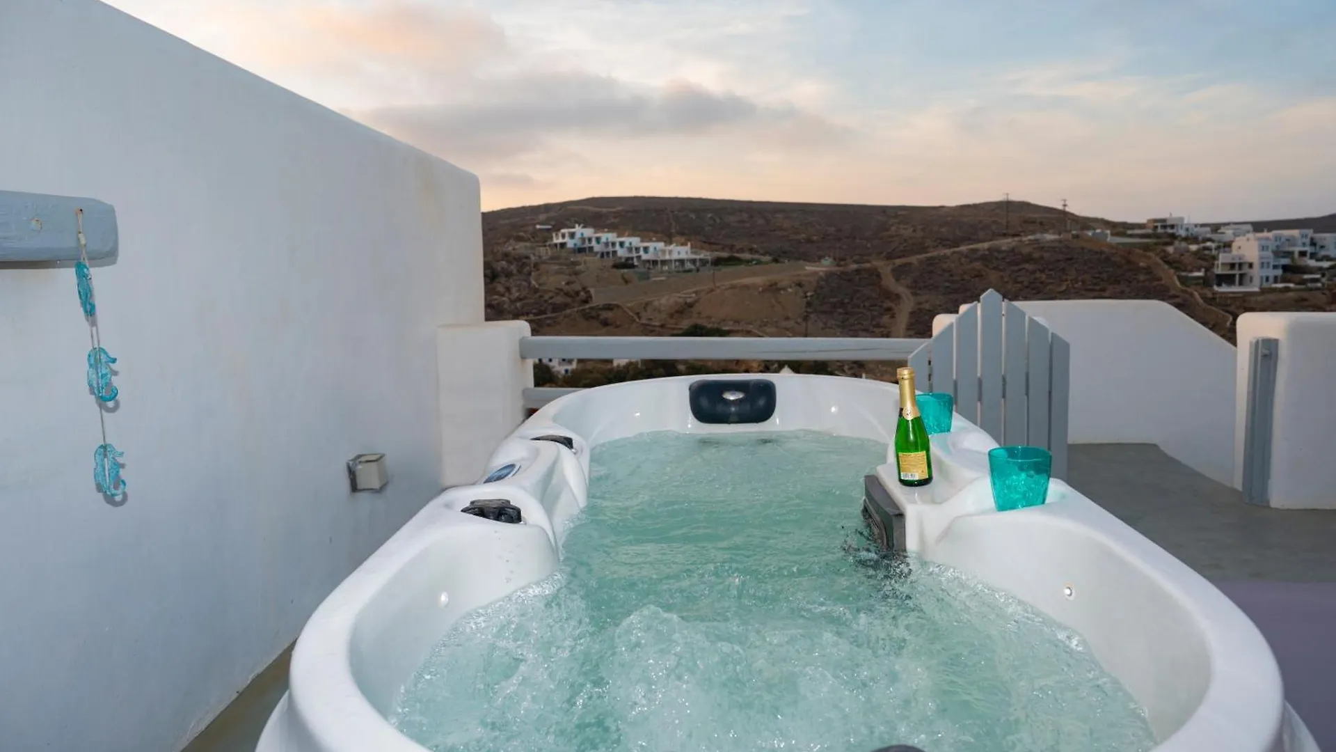 Seaview Mesonette With Private Hot Tub Villa Mykonos Town Grækenland